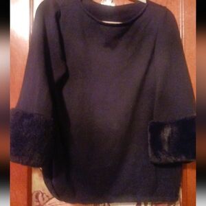 Elegant Black Sweater with Faux Fur Cuffs L